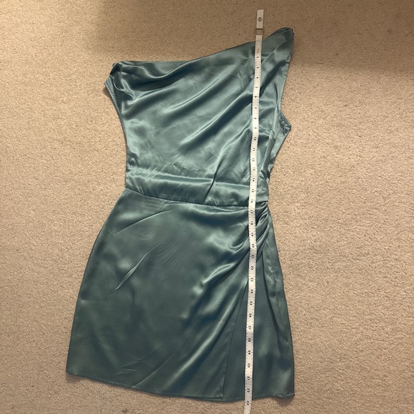 Reformation Alanis silk dress. Size 4, Color: Verdigris - Picture 8 of 8
